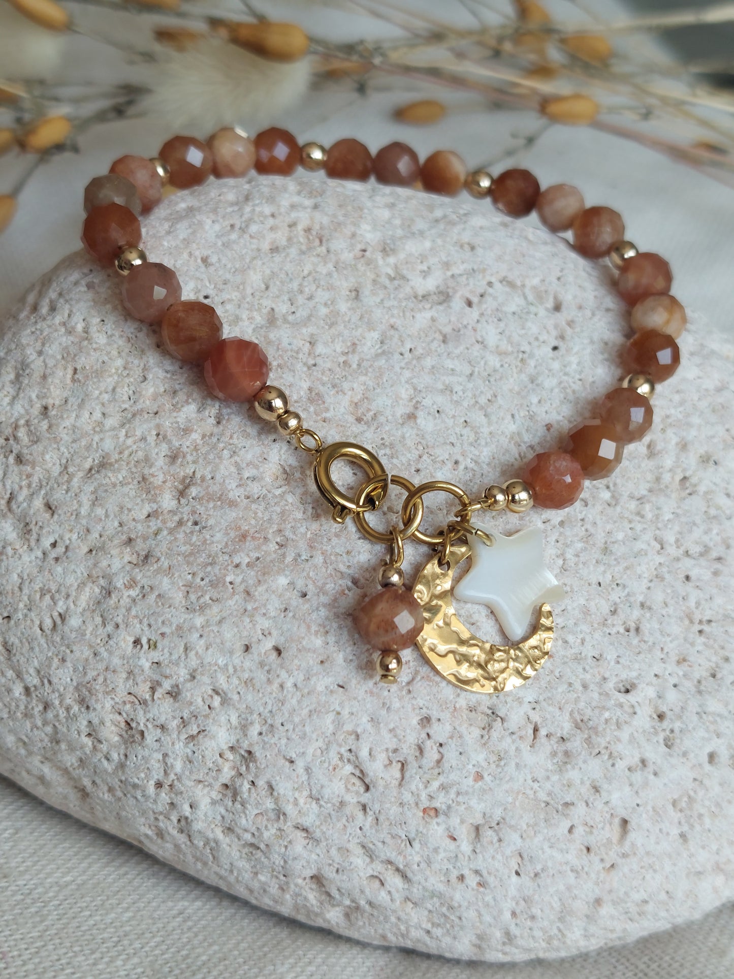 bracelet bohème pierres de soleil nacre et acier L