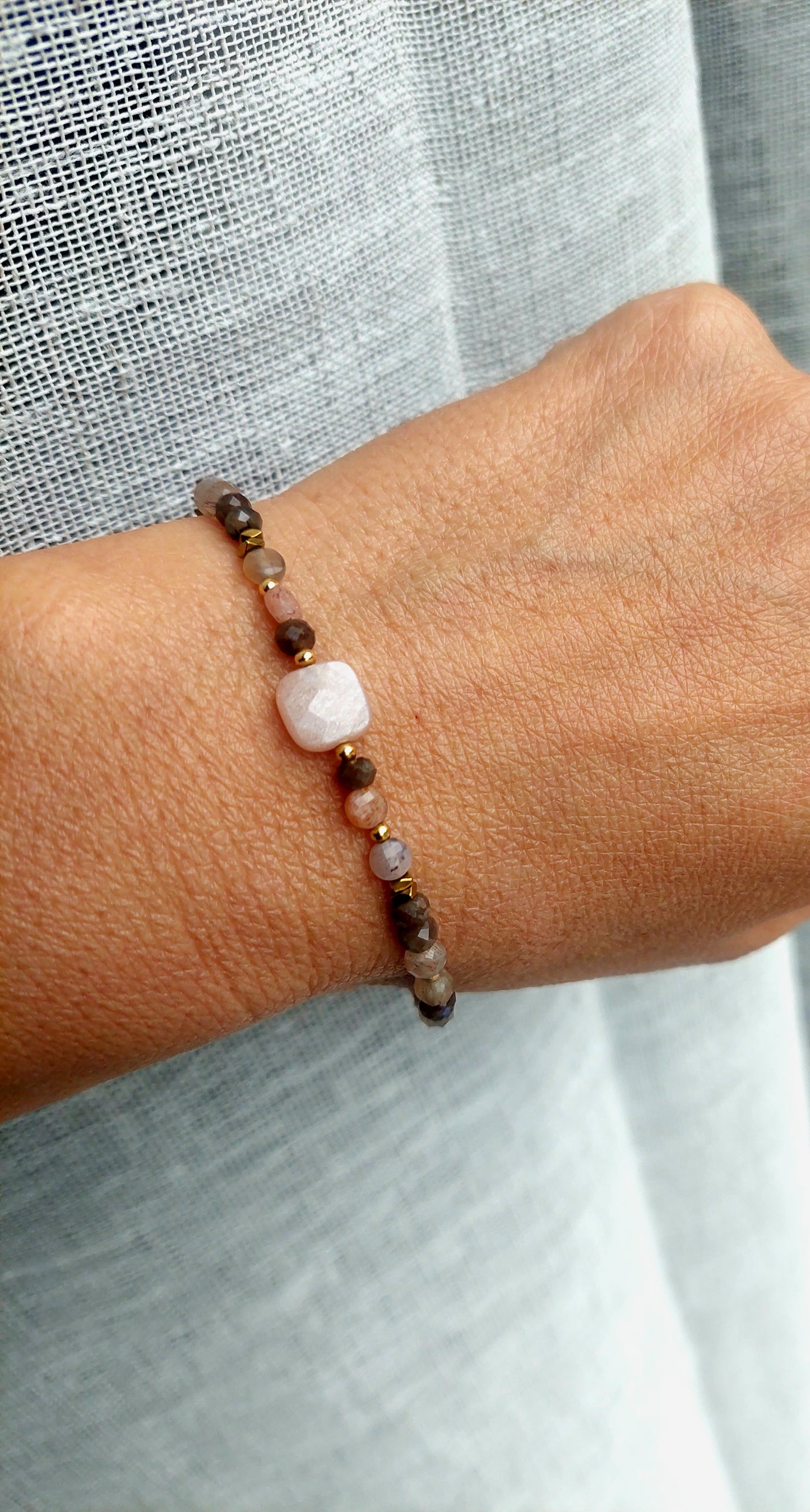 Eclat de perles naturelles bijou fait main artisanalement