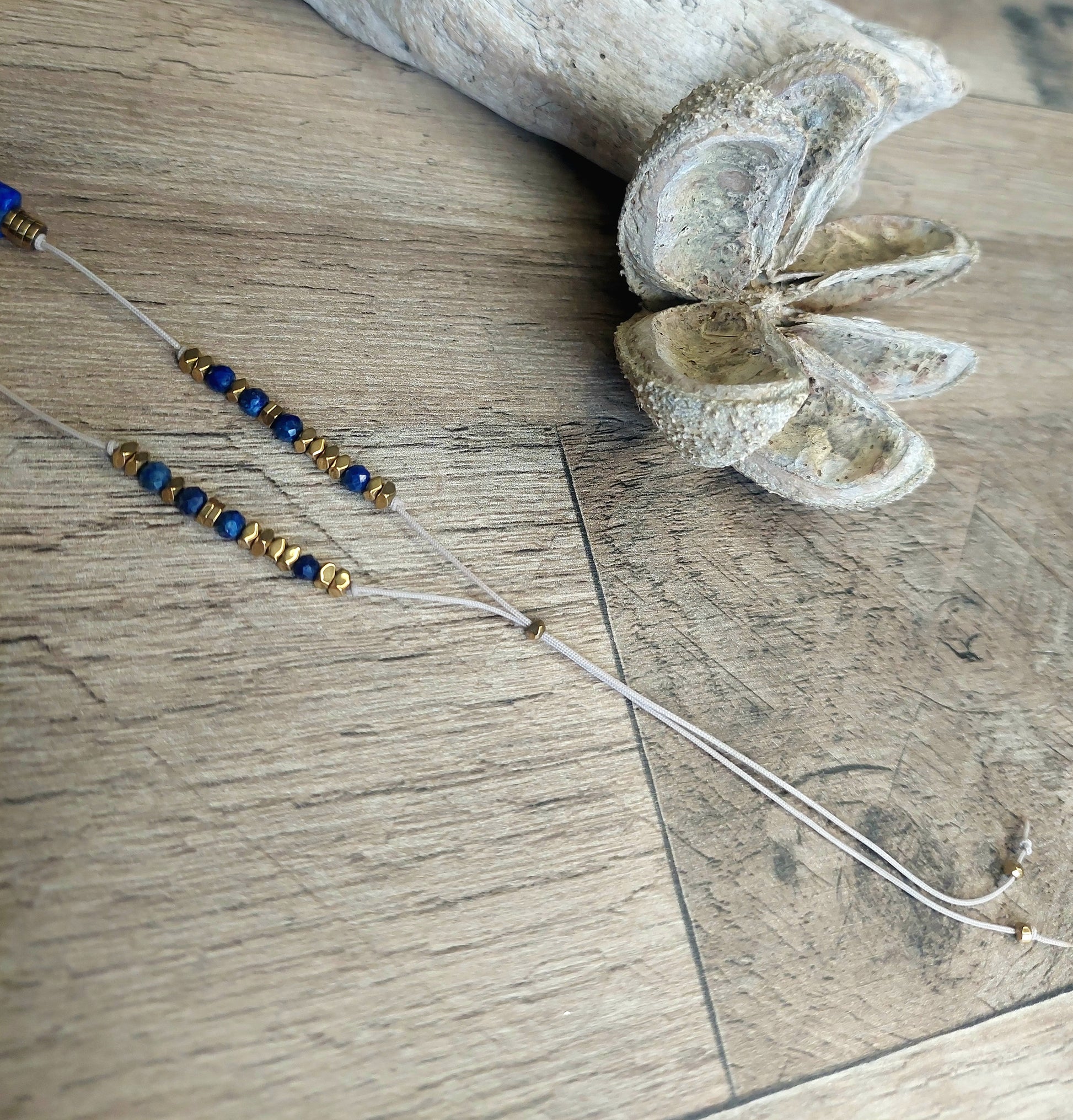 Sautoir lapis-lazuli pour femme réglable 