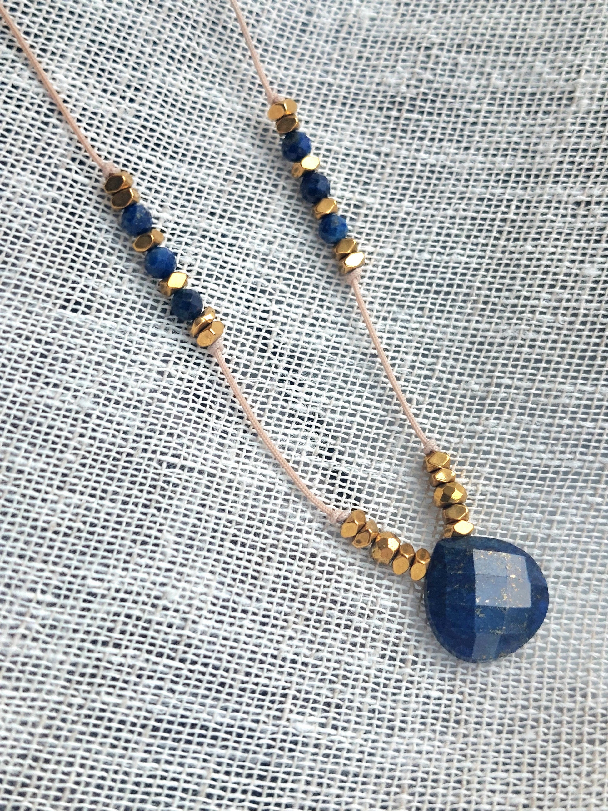 bijou en Lapis-lazuli 