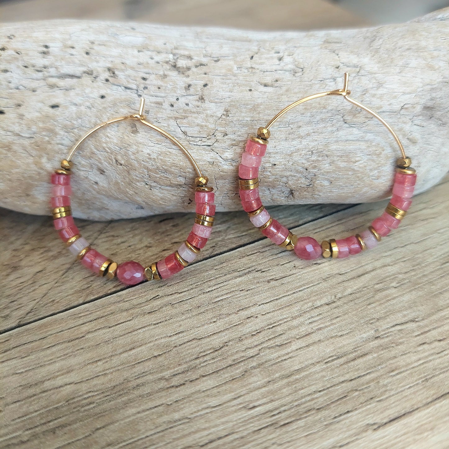 Boucles d'oreilles bohèmes pierres naturelles et acier inoxydable doré bijou fait main Celisamm Creations 