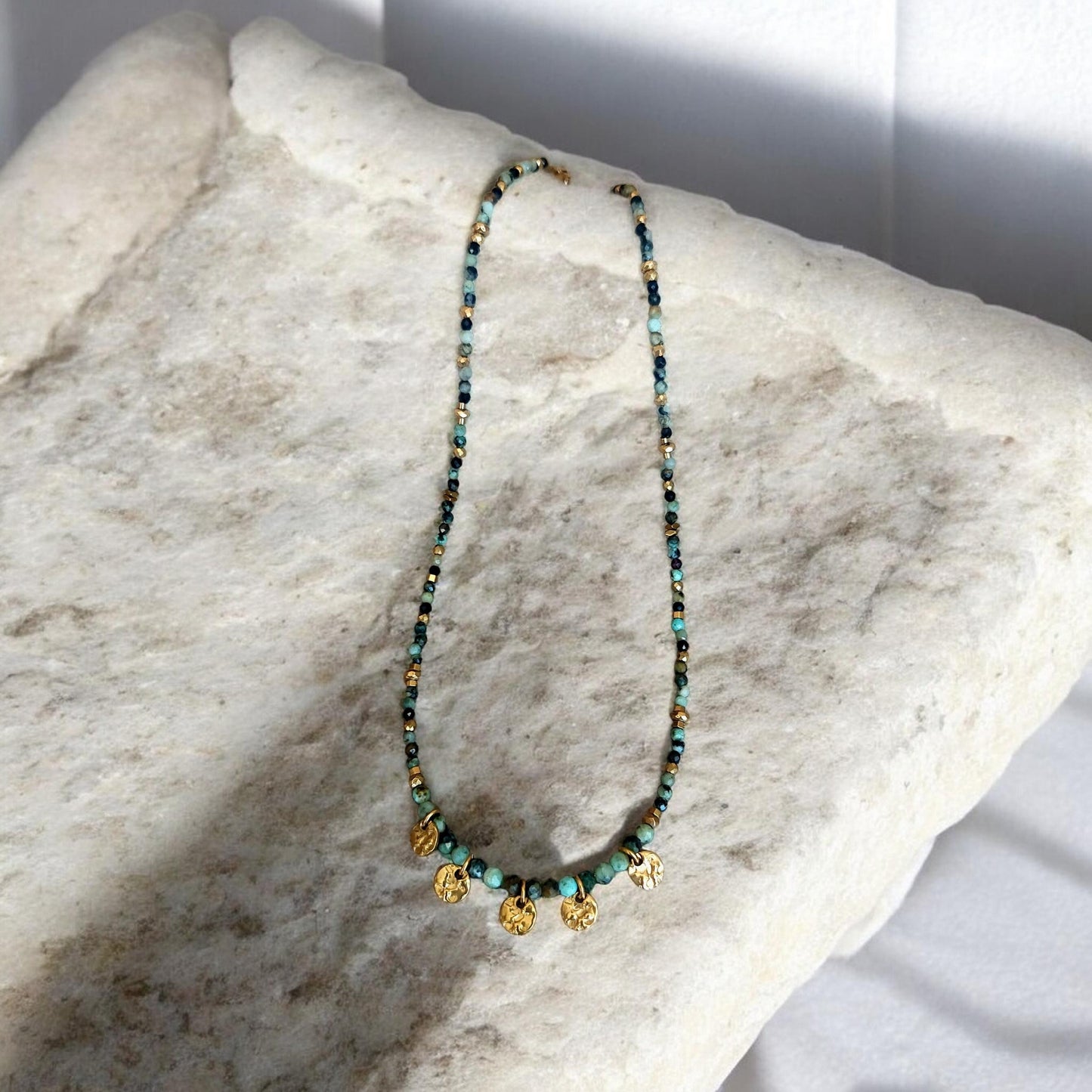 bijou bohème femme, collier en perles naturelles turquoise africaine et acier inoxydable