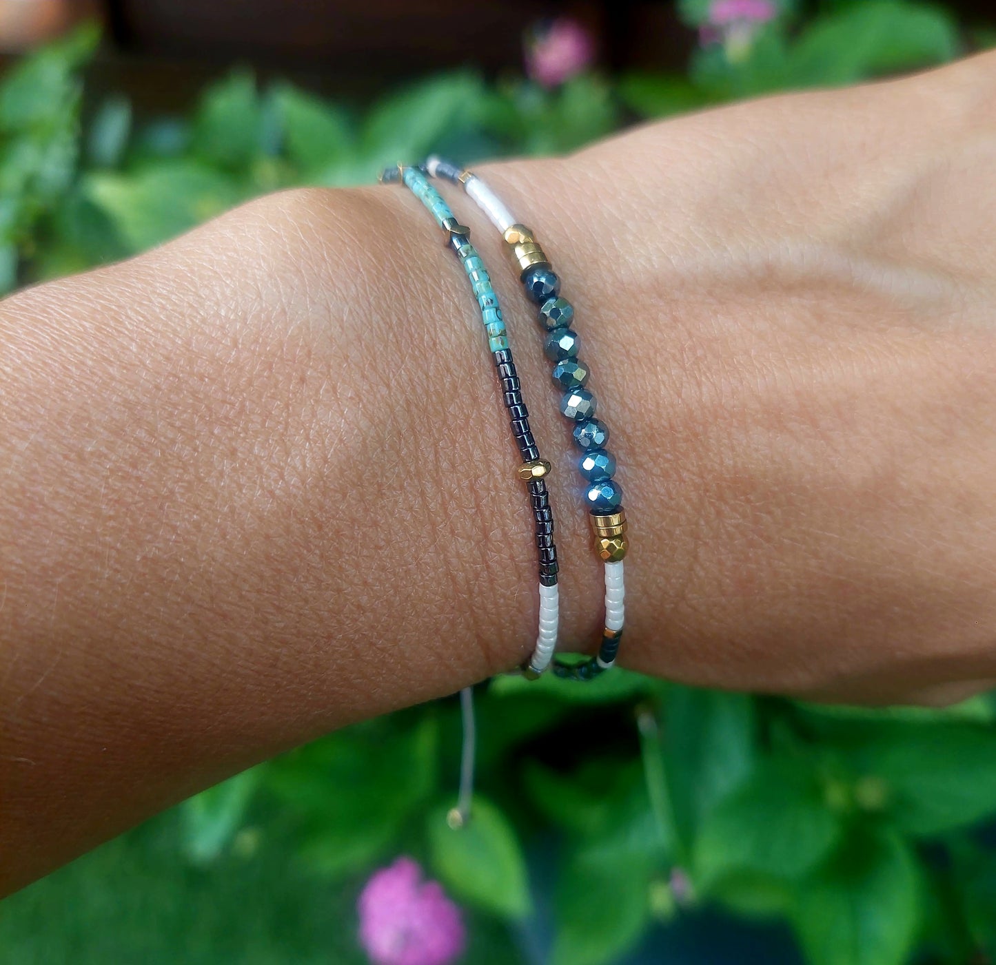 Bracelet double tour en miyuki et cristaux de bohème gris anthracite noir turquoise et doré fait main pour femme
