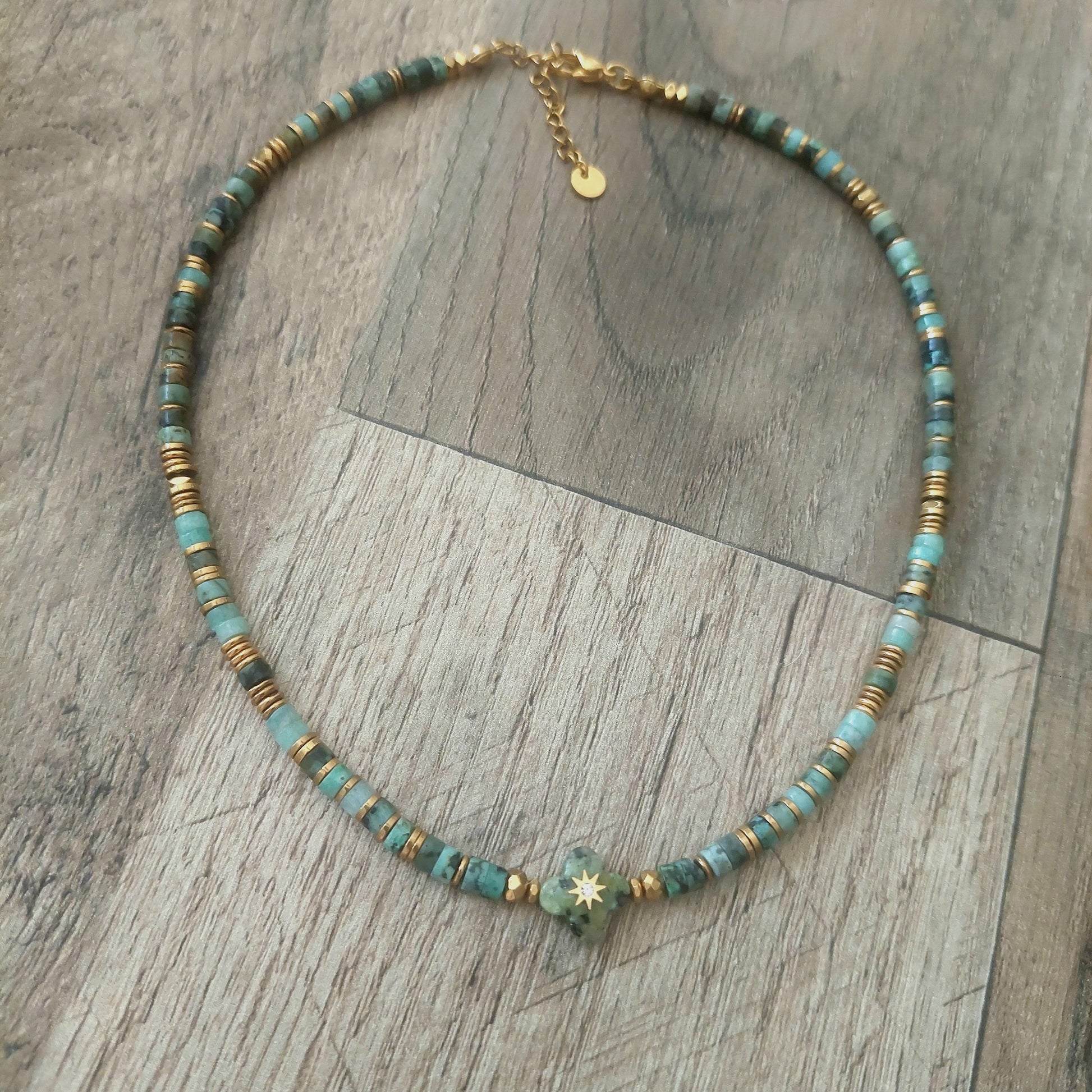 Collier tendance acier inoxydable et pierres naturelles fait main pour femme 