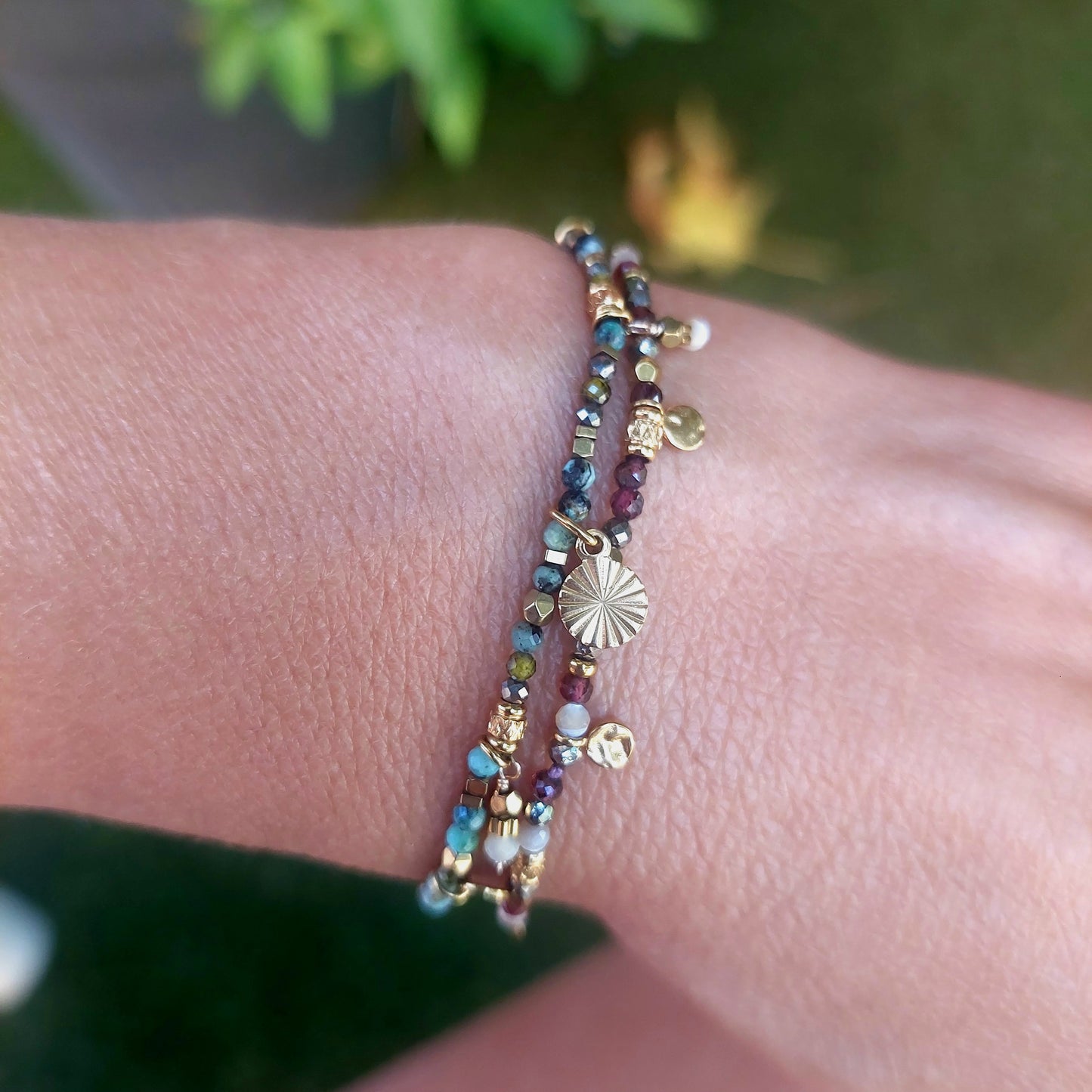 Bijoux bohèmes bracelets d'été fins et colorés en perles naturelles et acier inoxydable hypoallergénique 