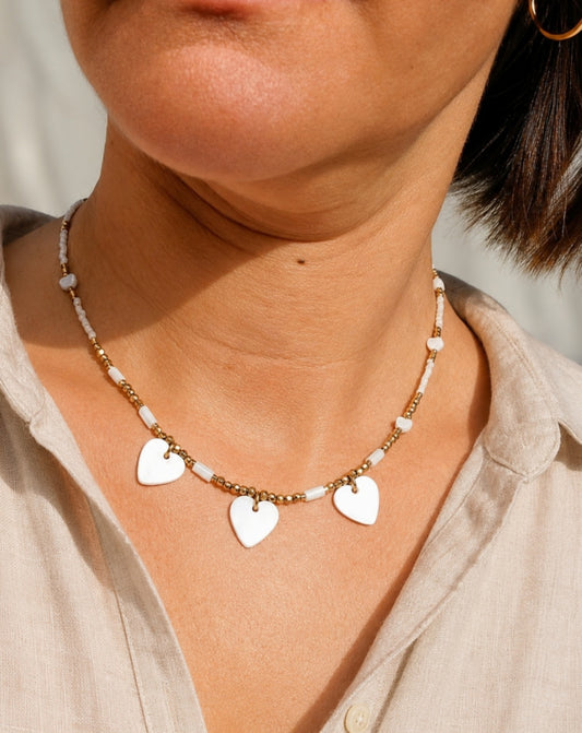 Collier bohème cœur en nacre et acier inoxydable modèle unique 