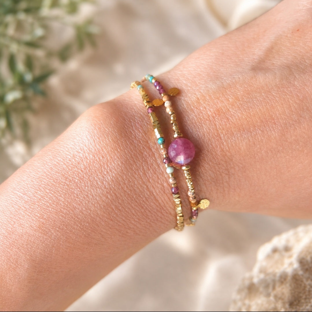 Bracelet double pierre naturelle hématites gold dur cordon finition nœud coulissant style bohème fait main en france