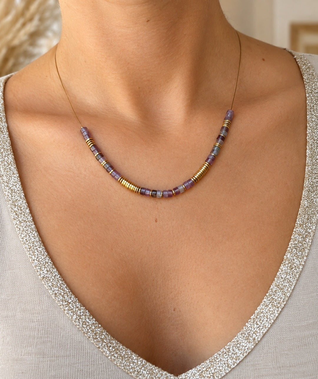 Collier bohème en fil câblé et perles heishi en améthyste naturelle finitions acier inoxydable doré 316L bijou femme fait main 