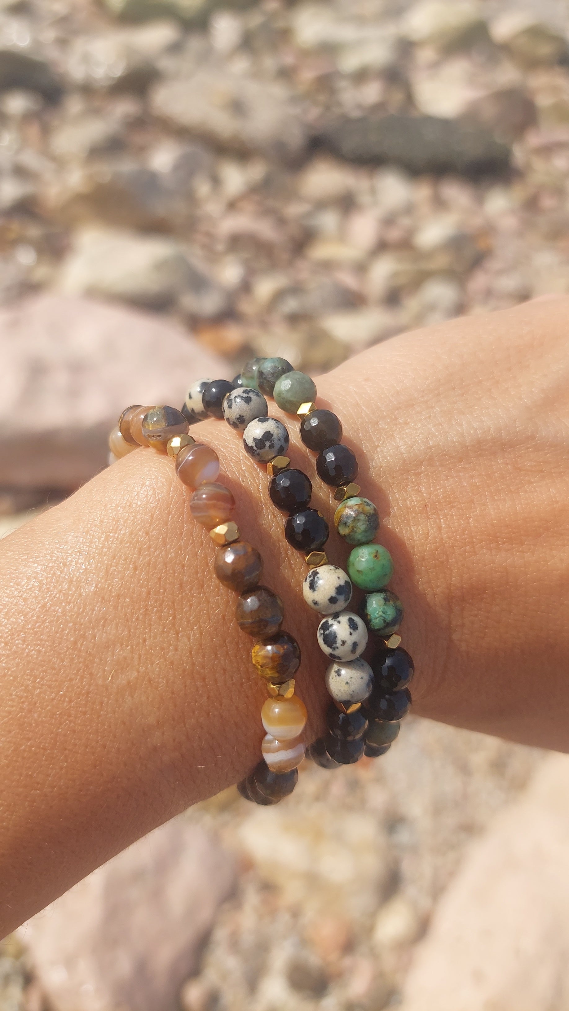 Bijoux perles naturelles colorés 