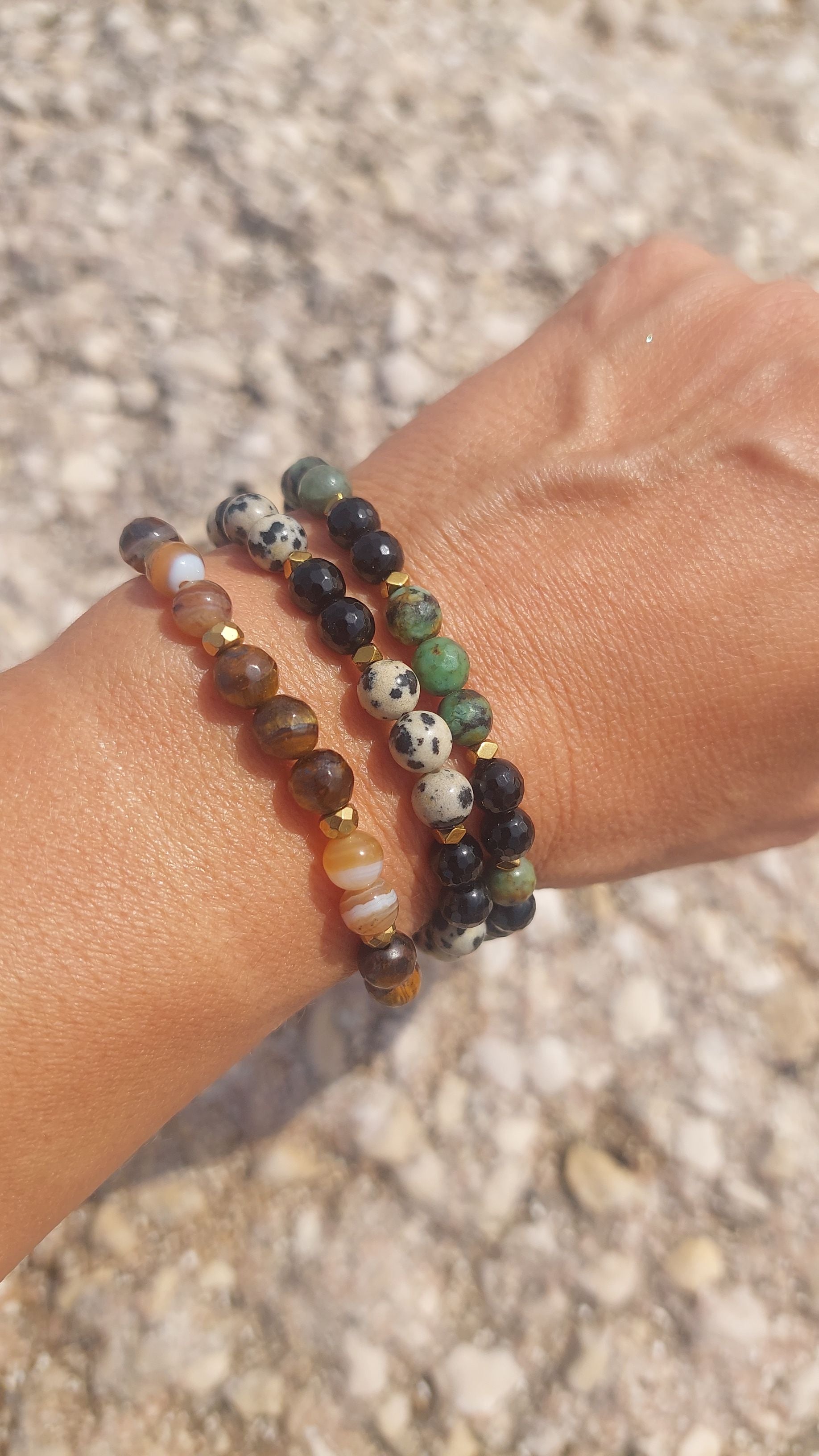 Combo de bracelets élastiques bohèmes e pierres naturelles 