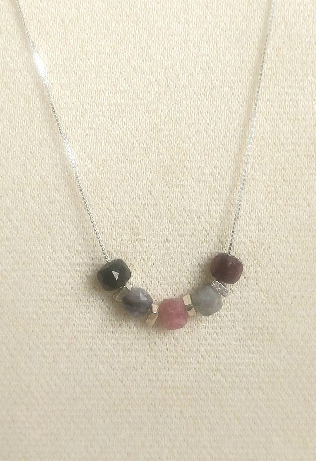 Chaine fine Tourmalines multicolores