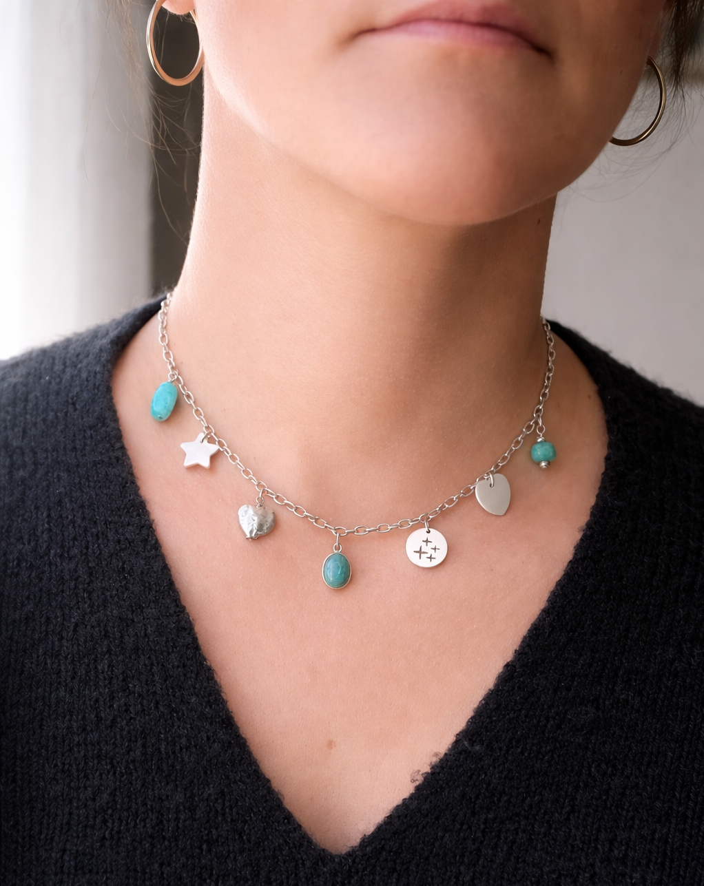 Bijou élégant porté : collier argent 925 avec pendentifs nacre naturelle et amazonite