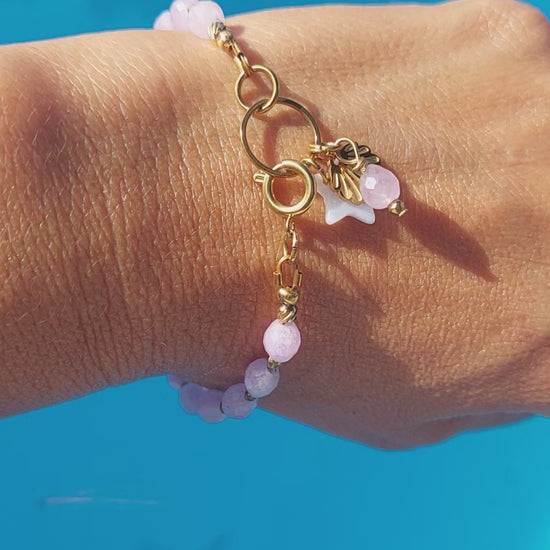 vidéo du bracelet Alba en pierres naturelles et acier inoxydable